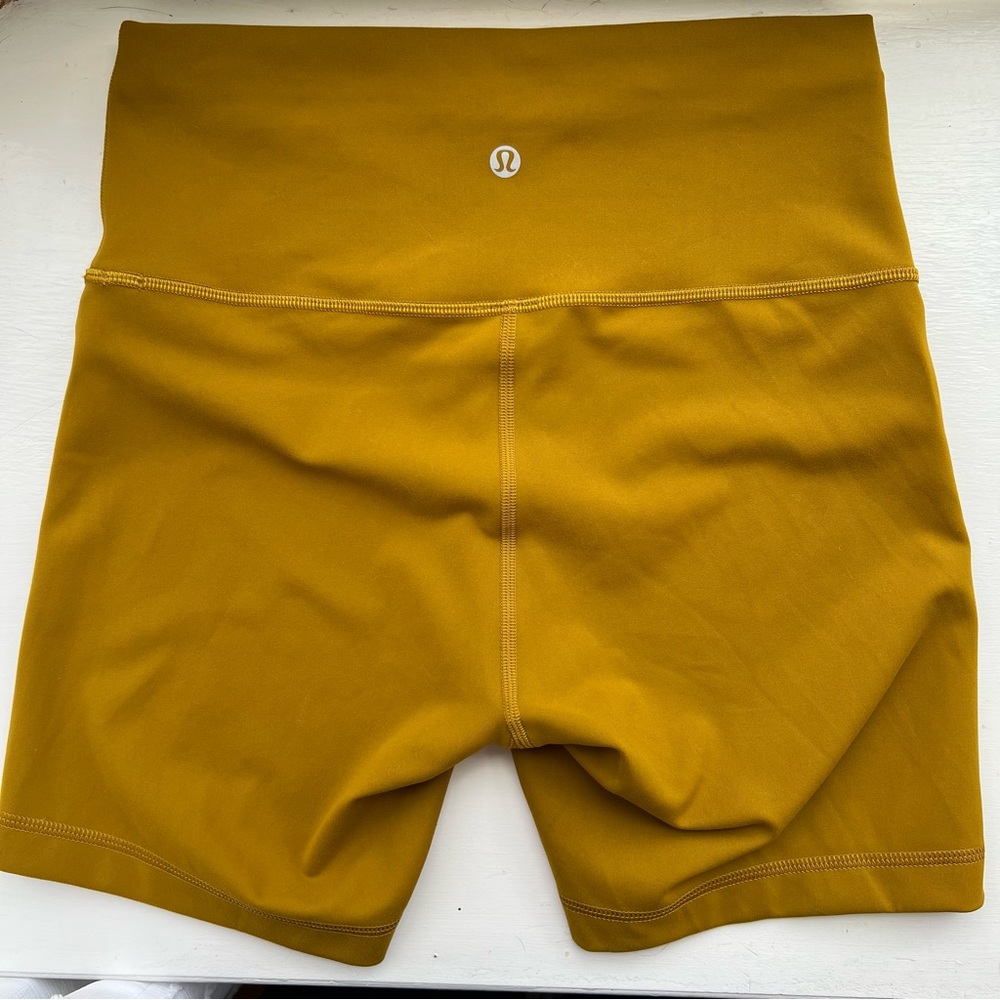 Lululemon Wunder Train HR Short 6”